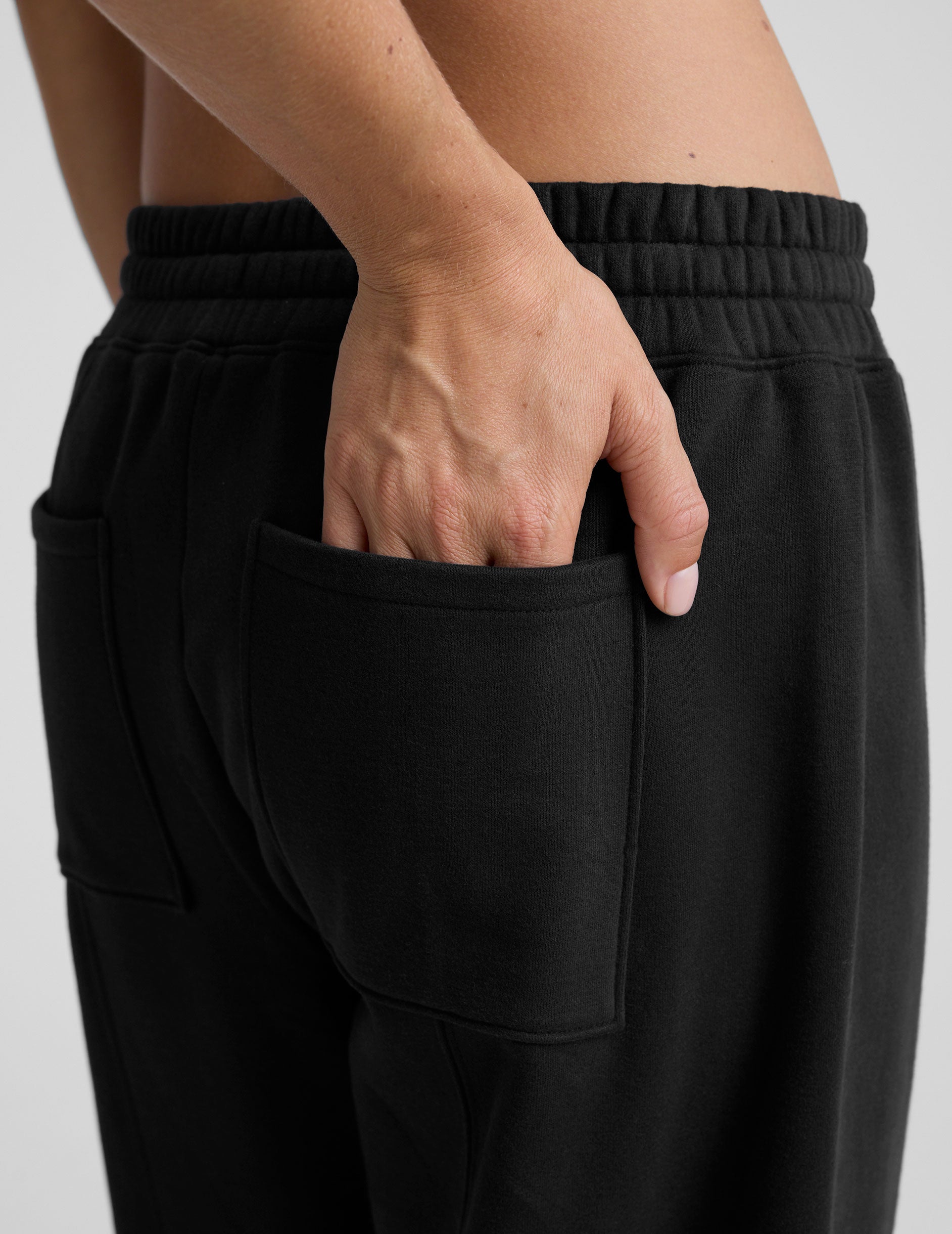 LuxeFleece Barrel Sweatpant - Image 5