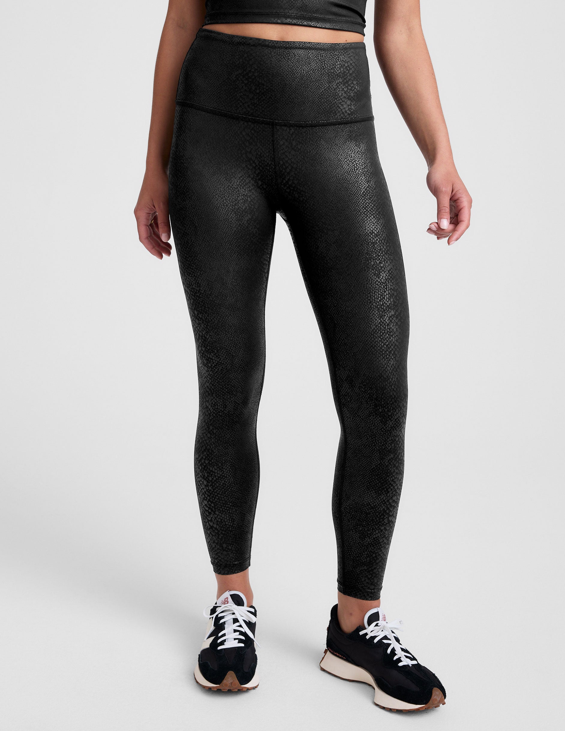 PowerShine Viper High Waisted Midi Legging - Image 3